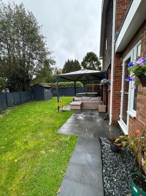 The Bainden , With Private Secluded Hot Tub Holiday home Rotherfield